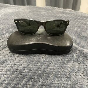Ray-Ban Black Sunglasses with Case